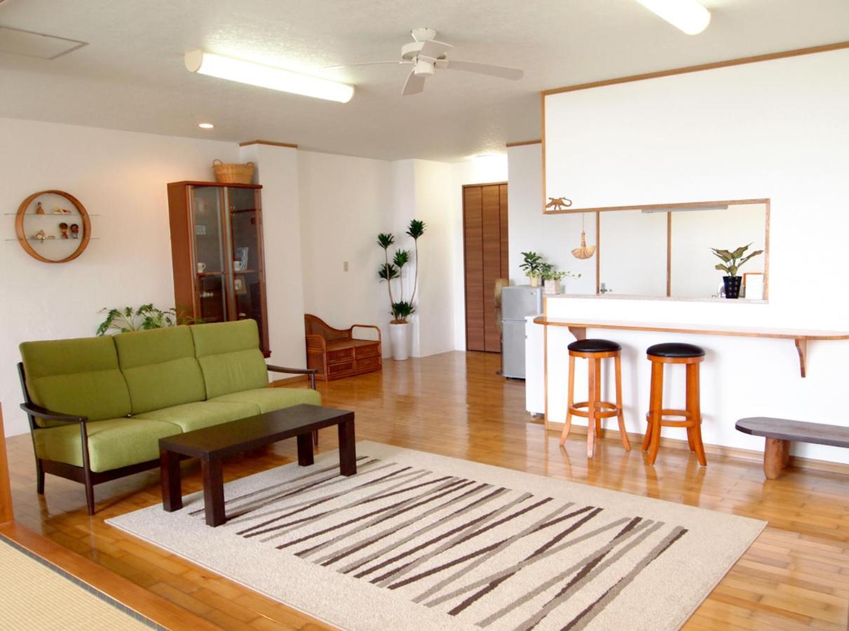 Rental Villa Luana Waioli Tomigusuku Buitenkant foto